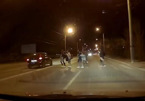 Анонимно