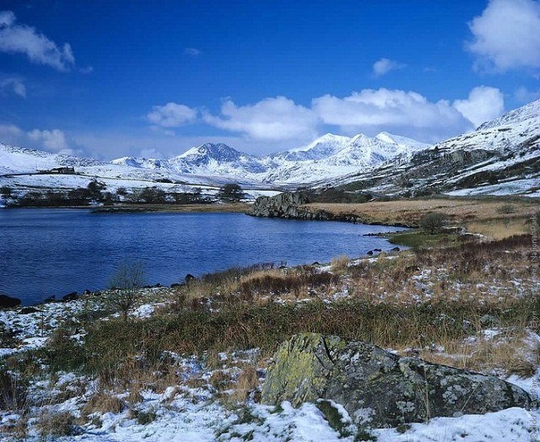 Национальный парк Сноудония, Уэльс Национальный парк Сноудония (Snowdonia), расположенный на территории Северного Уэльса, занимает площадь порядка 2170 квадратных километров. Он представляет